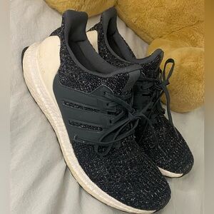 adidas Ultra Boost Womens Size 9.5 Sneakers Trainers Running Shoes